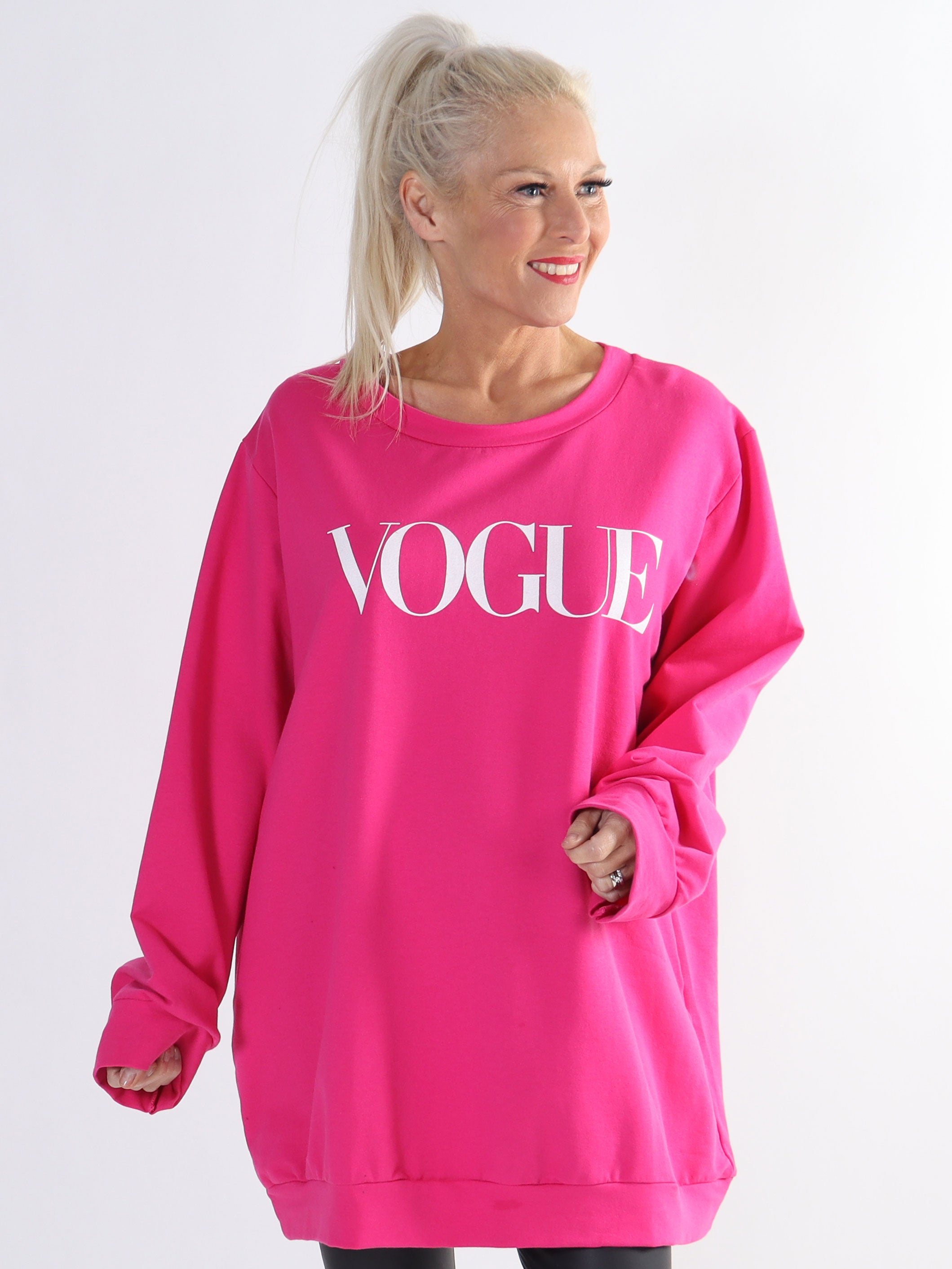 Abena - Plus size sweatshirt med vogue på brystet